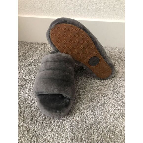UGG Fluff Yeah Slides/ Sandals Women’s Grey Size 9 - Picture 4 of 6